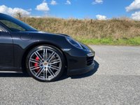 USED 2014 63 PORSCHE 911 3.8 TURBO PDK 2d 520 BHP PDK - SUNROOF - BOSE - NAVIGATION - DAB - LEATHER SEATS - 20 INCH ALLOY WHEELS - HEATED SEATS - BLACK METALLIC