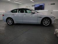 USED 2015 65 JAGUAR XE 2.0 GTDI PRESTIGE 4d 197 BHP ABSOLUTLEY STUNNING LOADED WITH FACTORY EXTRAS.
