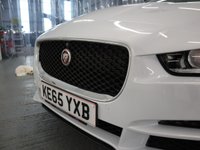 USED 2015 65 JAGUAR XE 2.0 GTDI PRESTIGE 4d 197 BHP ABSOLUTLEY STUNNING LOADED WITH FACTORY EXTRAS.