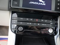 USED 2015 65 JAGUAR XE 2.0 GTDI PRESTIGE 4d 197 BHP ABSOLUTLEY STUNNING LOADED WITH FACTORY EXTRAS.