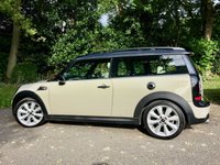 USED 2014 14 MINI CLUBMAN 1.6 COOPER S 5d AUTO 184 BHP //1 LADY OWNER\\ FULL WHITE LEATHER // PANORAMIC GLASS SUNROOF // SATNAV//17'CONICAL ALLOYS//XENON HEADLIGHTS//+ MORE -STUNNING SPEC//FULL MINI GUILDFORD SERVICE HISTORY WITH INVOICES AUTO 184 BHP //1 LADY OWNER\\ FULL WHITE LEATHER // PANORAMIC GLASS SUNROOF // SATNAV//17'CONICAL ALLOYS//XENON HEADLIGHTS//+ MORE -STUNNING SPEC//FULL SERVICE HISTORY WITH INVOICES--LAST SERVICED@44,843 MILES