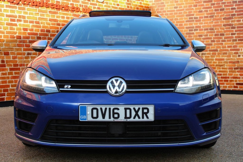 2016 Volkswagen Golf R TSI DSg £17,990