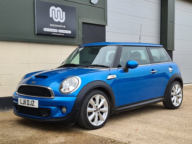View our MINI HATCH COOPER