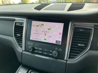 USED 2018 68 PORSCHE MACAN 2.0 PDK 5d 248 BHP 1 PRIVATE OWNER