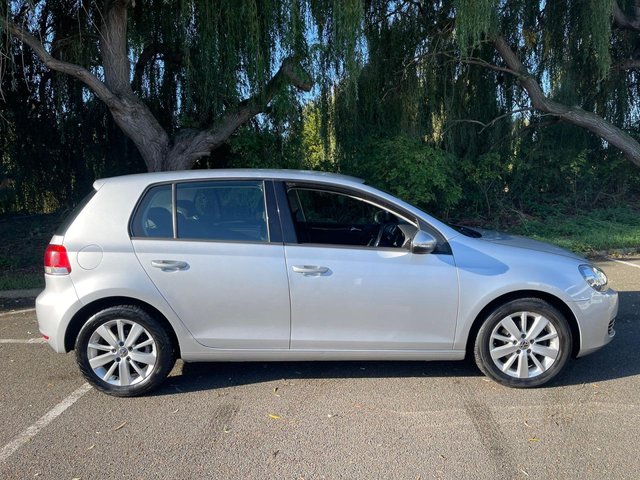 View our VOLKSWAGEN GOLF