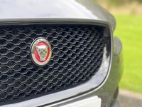 USED 2018 18 JAGUAR XE 2.0 R-SPORT INGENIUM 4d 247 BHP 247 BHP Black Pack & Black 19"Alloy