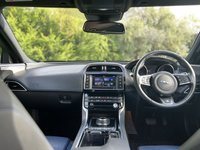 USED 2018 18 JAGUAR XE 2.0 R-SPORT INGENIUM 4d 247 BHP 247 BHP Black Pack & Black 19"Alloy