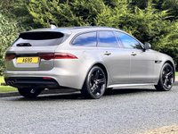 USED 2019 19 JAGUAR XF 2.0 D R-SPORT 5d 177 BHP Black Pack Black 19" Alloys
