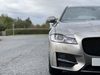USED 2019 19 JAGUAR XF 2.0 D R-SPORT 5d 177 BHP Black Pack Black 19" Alloys