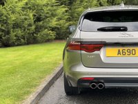 USED 2019 19 JAGUAR XF 2.0 D R-SPORT 5d 177 BHP Black Pack Black 19" Alloys