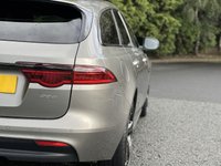 USED 2019 19 JAGUAR XF 2.0 D R-SPORT 5d 177 BHP Black Pack Black 19" Alloys