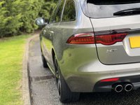 USED 2019 19 JAGUAR XF 2.0 D R-SPORT 5d 177 BHP Black Pack Black 19" Alloys