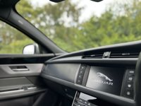 USED 2019 19 JAGUAR XF 2.0 D R-SPORT 5d 177 BHP Black Pack Black 19" Alloys
