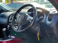 USED 2011 60 NISSAN JUKE 1.6 ACENTA PREMIUM 5d 117 BHP BLUETOOTH + AUX + REVERSING CAMERA + SAT NAV +  CLIMATE CONTROL + SPORT / NORMAL / ECO DRIVING MODES