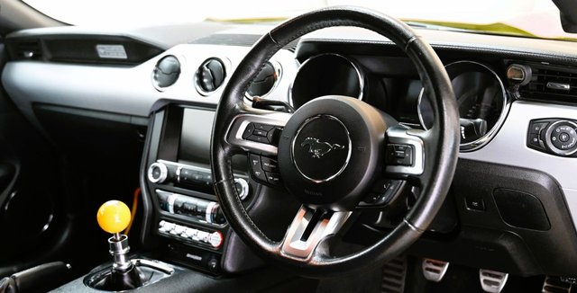 2016 FORD MUSTANG - Photo 6