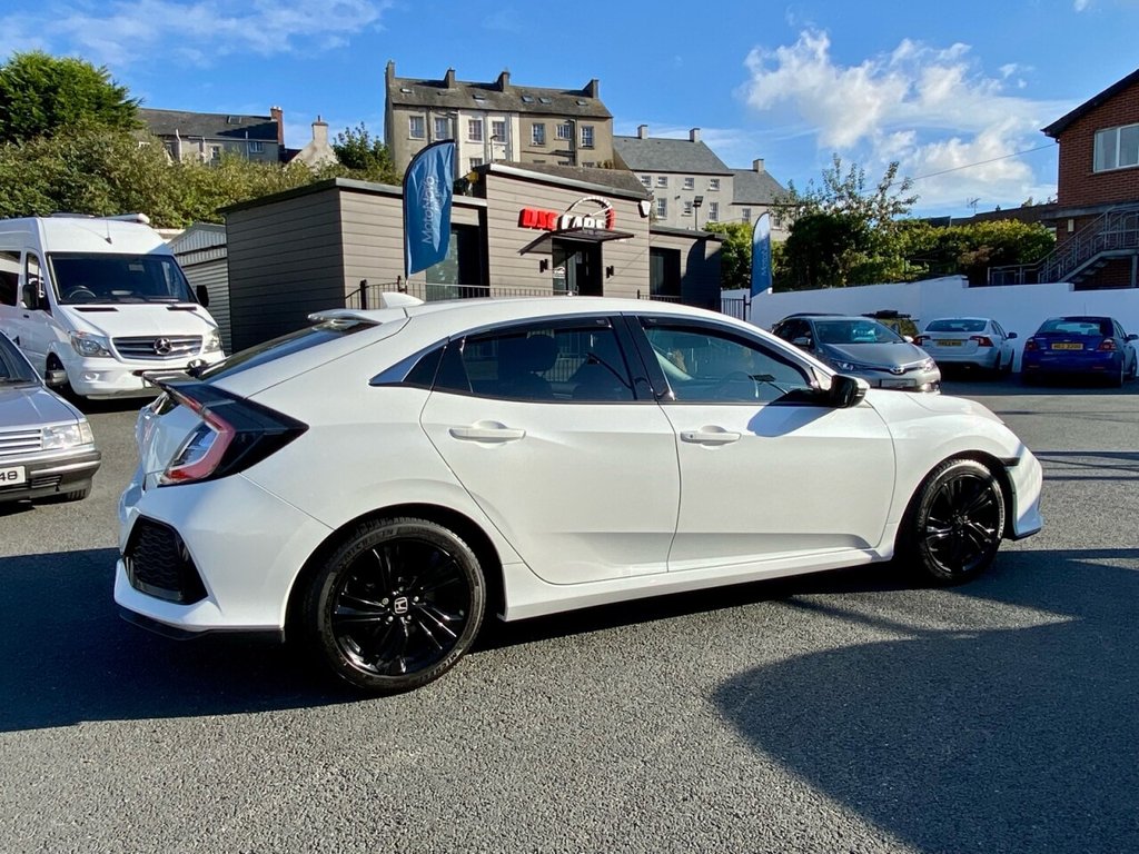 USED 2018 18 HONDA CIVIC 1.6 I-DTEC SR 5d 118 BHP SAT NAV & REVERSING CAMERA