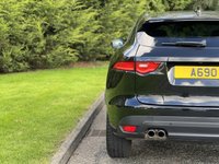 USED 2017 67 JAGUAR F-PACE 2.0 R-SPORT AWD 5d 178 BHP Panoramic Glass Roof 4X4  DAB