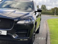 USED 2017 67 JAGUAR F-PACE 2.0 R-SPORT AWD 5d 178 BHP Panoramic Glass Roof 4X4  DAB