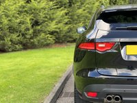 USED 2017 67 JAGUAR F-PACE 2.0 R-SPORT AWD 5d 178 BHP Panoramic Glass Roof 4X4  DAB