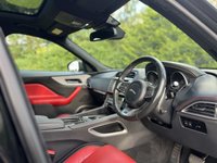 USED 2017 67 JAGUAR F-PACE 2.0 R-SPORT AWD 5d 178 BHP Panoramic Glass Roof 4X4  DAB