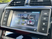 USED 2017 67 JAGUAR F-PACE 2.0 R-SPORT AWD 5d 178 BHP Panoramic Glass Roof 4X4  DAB
