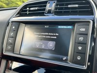 USED 2017 67 JAGUAR F-PACE 2.0 R-SPORT AWD 5d 178 BHP Panoramic Glass Roof 4X4  DAB