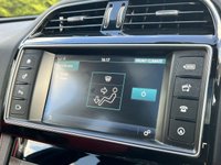 USED 2017 67 JAGUAR F-PACE 2.0 R-SPORT AWD 5d 178 BHP Panoramic Glass Roof 4X4  DAB