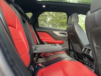 USED 2017 67 JAGUAR F-PACE 2.0 R-SPORT AWD 5d 178 BHP Panoramic Glass Roof 4X4  DAB