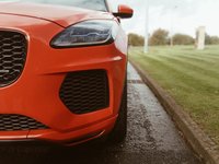 USED 2019 69 JAGUAR E-PACE 2.0d AWD Chequered Flag 5dr (Special Edition) Panoramic Glass Roof Sat Nav