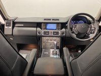 USED 2009 59 LAND ROVER RANGE ROVER 3.6 TDV8 VOGUE 5d 271 BHP Outstanding Low Mileage 48255 Miles 2 Previous Owners , Hosting a complete Service History , Santorini Black , Full Ebony Leather , Heated Front Seats , Heated Steering wheel