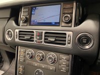 USED 2009 59 LAND ROVER RANGE ROVER 3.6 TDV8 VOGUE 5d 271 BHP Outstanding Low Mileage 48255 Miles 2 Previous Owners , Hosting a complete Service History , Santorini Black , Full Ebony Leather , Heated Front Seats , Heated Steering wheel