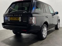 USED 2009 59 LAND ROVER RANGE ROVER 3.6 TDV8 VOGUE 5d 271 BHP Outstanding Low Mileage 48255 Miles 2 Previous Owners , Hosting a complete Service History , Santorini Black , Full Ebony Leather , Heated Front Seats , Heated Steering wheel