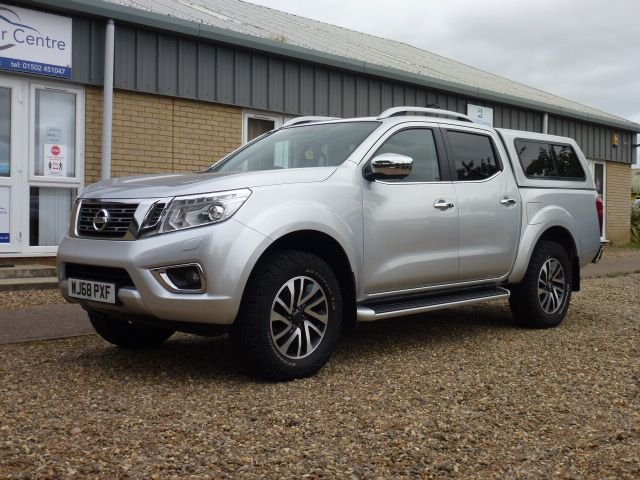 2018 68 Nissan Navara 2.3 DCI TEKNA 4X4 SHR DCB 190 BHP