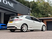USED 2009 09 HONDA CIVIC 2.0L I-VTEC TYPE-R CHAMPIONSHIP WHITE 3d 198 BHP TOTALLY ORIGINAL