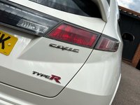 USED 2009 09 HONDA CIVIC 2.0L I-VTEC TYPE-R CHAMPIONSHIP WHITE 3d 198 BHP TOTALLY ORIGINAL