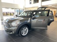 USED 2012 12 MINI COUNTRYMAN 2.0 COOPER D ALL4 5d 110 BHP SATELLITE NAVIGATION / BLUETOOTH