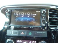 USED 2015 65 MITSUBISHI OUTLANDER 2.0 PHEV GX 4H 5d 161 BHP SATNAV-HEATED SEATS-DAB-ALLOYS