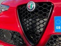 USED 2018 18 ALFA ROMEO GIULIA 2.0 TB VELOCE 4d 277 BHP GLASS PANORAMIC SUNROOF