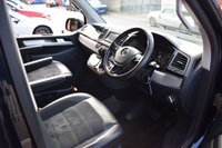USED 2016 16 VOLKSWAGEN CARAVELLE 2.0 EXECUTIVE TDI BMT 5d 201 BHP TWIN ELECTRIC DOORS / CAR PLAY