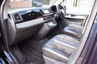USED 2016 16 VOLKSWAGEN CARAVELLE 2.0 EXECUTIVE TDI BMT 5d 201 BHP TWIN ELECTRIC DOORS / CAR PLAY
