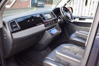 USED 2016 16 VOLKSWAGEN CARAVELLE 2.0 EXECUTIVE TDI BMT 5d 201 BHP TWIN ELECTRIC DOORS / CAR PLAY