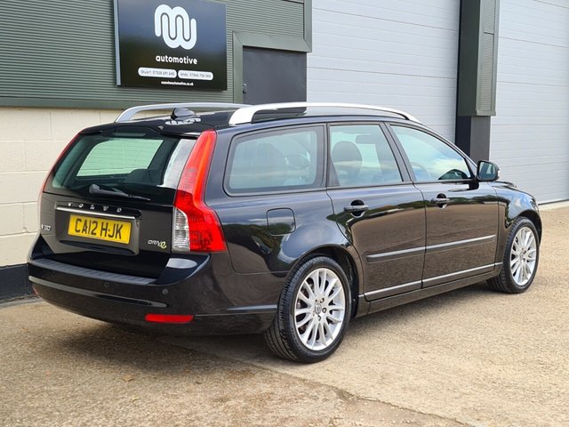 View our VOLVO V50