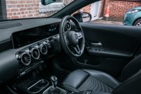 USED 2019 19 MERCEDES-BENZ A-CLASS 1.3 A 180 SE EXECUTIVE 5d 135 BHP HEATED FRONT SEATS & CRUISE CONTROL