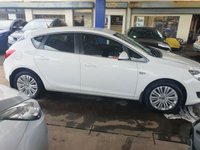 USED 2015 P VAUXHALL ASTRA 1.4 EXCITE 5d 98 BHP 