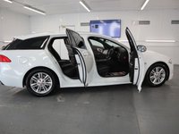 USED 2014 64 JAGUAR XF 2.2 D R-SPORT SPORTBRAKE 5d 163 BHP STUNNING CONDITION WITH FULL SPECIFICATION PLUS GREAT DEALERSHIP SERVICE HISTORY