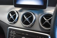 USED 2018 18 MERCEDES-BENZ GLA-CLASS 2.1 GLA 220 D 4MATIC AMG LINE PREMIUM 5d 174 BHP Sat Nav, CarPlay, Heated Seats