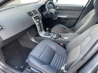 USED 2010 59 VOLVO V50 1.6 D DRIVE SE 5d 109 BHP www.suffolkcarcentre.co.uk - Located at Lowestoft
