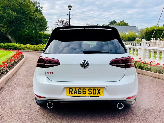 View our VOLKSWAGEN GOLF