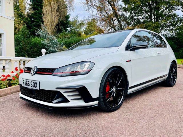 View our VOLKSWAGEN GOLF