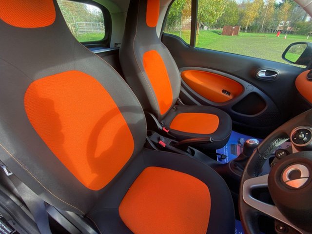 2015 SMART FORTWO - Photo 11